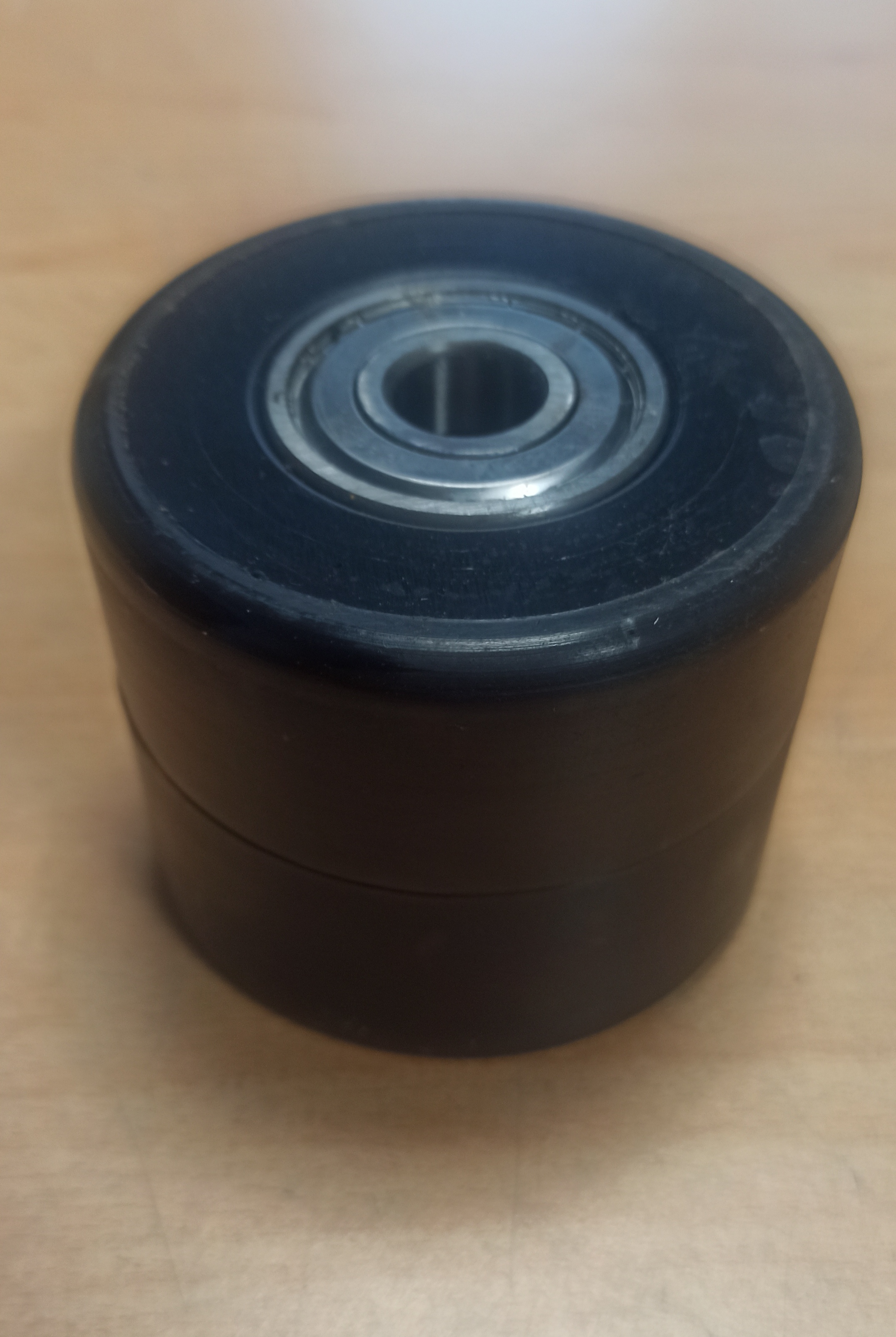 Kolečko na paletový vozík 82 x 70 x 15 PA- ČERNÉ